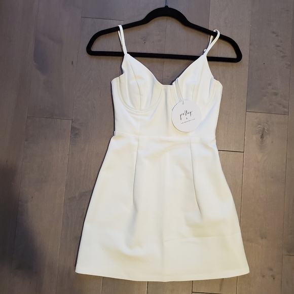 Princess Polly Dresses & Skirts - Princess polly underwire mini cocktail party dress